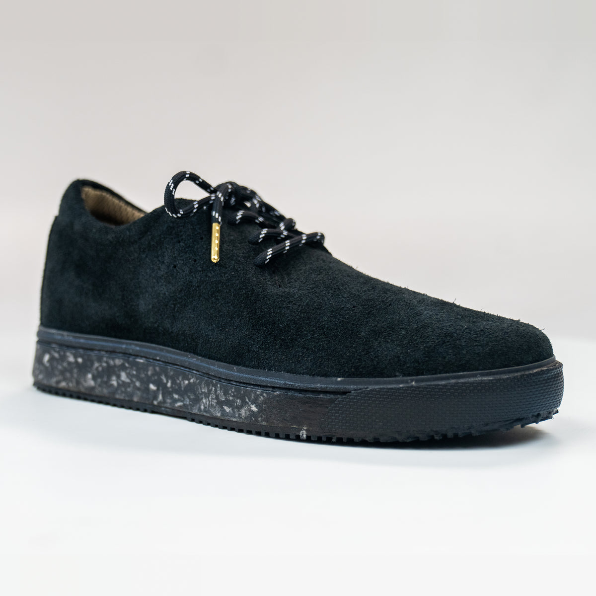 SUBTXT INDUSTRIES THE MACAW LOCAL BLACK - sustainable skate/golf shoe made with recycled Blumaka foam and premium leather.