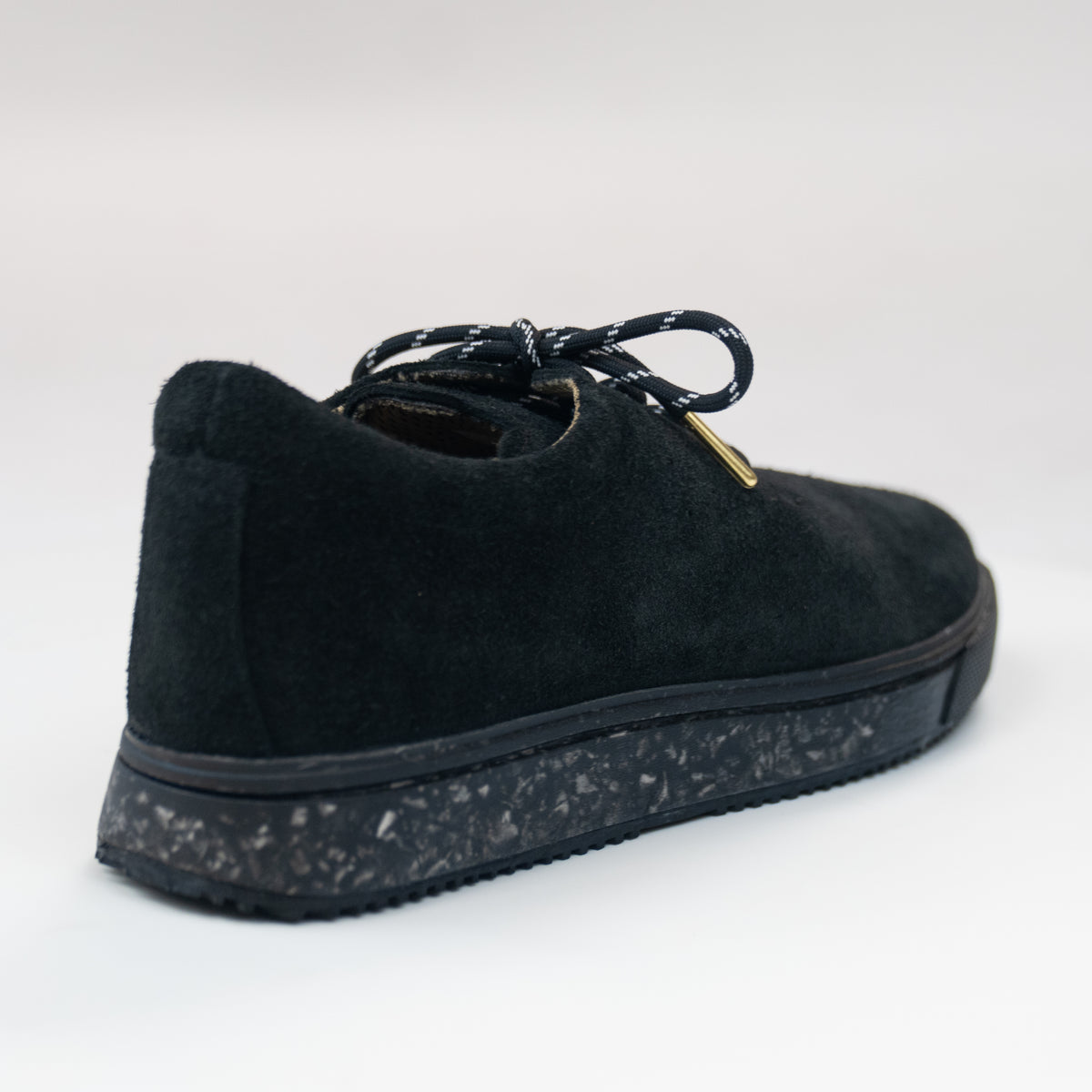 SUBTXT INDUSTRIES THE MACAW LOCAL - sustainable skate/golf shoe made with recycled Blumaka foam and premium leather.